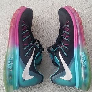 Women's Nike Air max sneakers sz 10